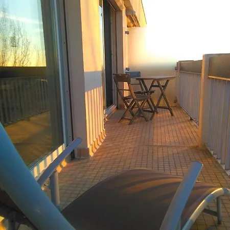 Royan Apartment *
