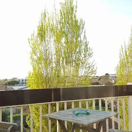 Royan Apartment *